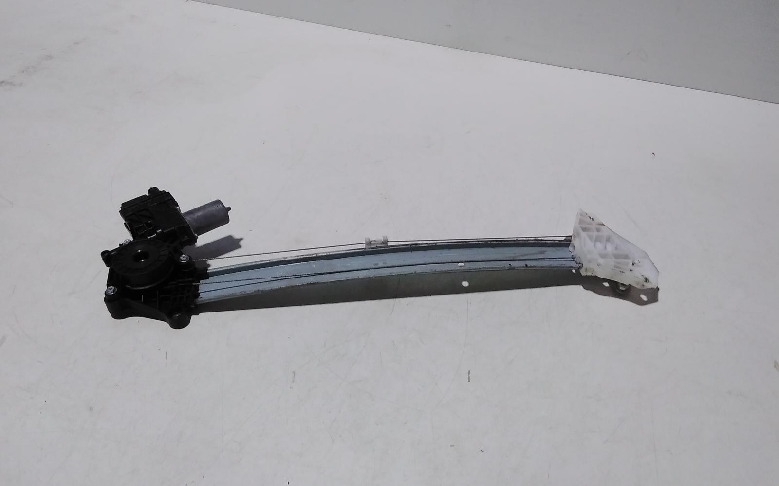 View Auto part Left Front Window Reg/Motor Subaru Impreza 2017
