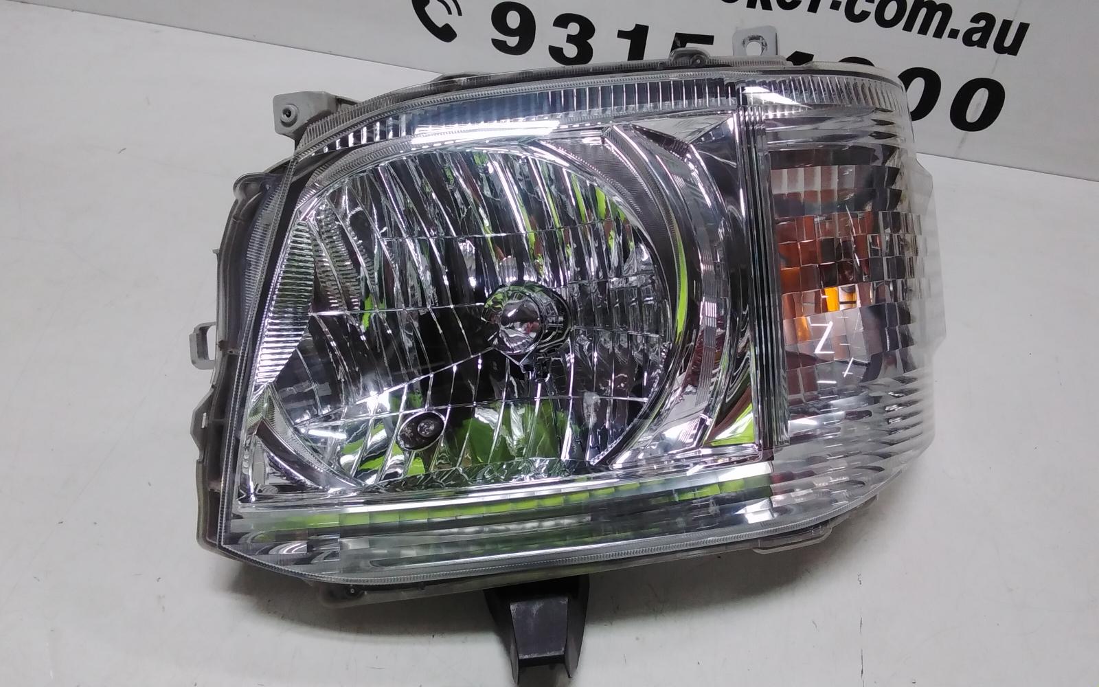 View Auto part Left Headlamp Toyota Hiace 2013
