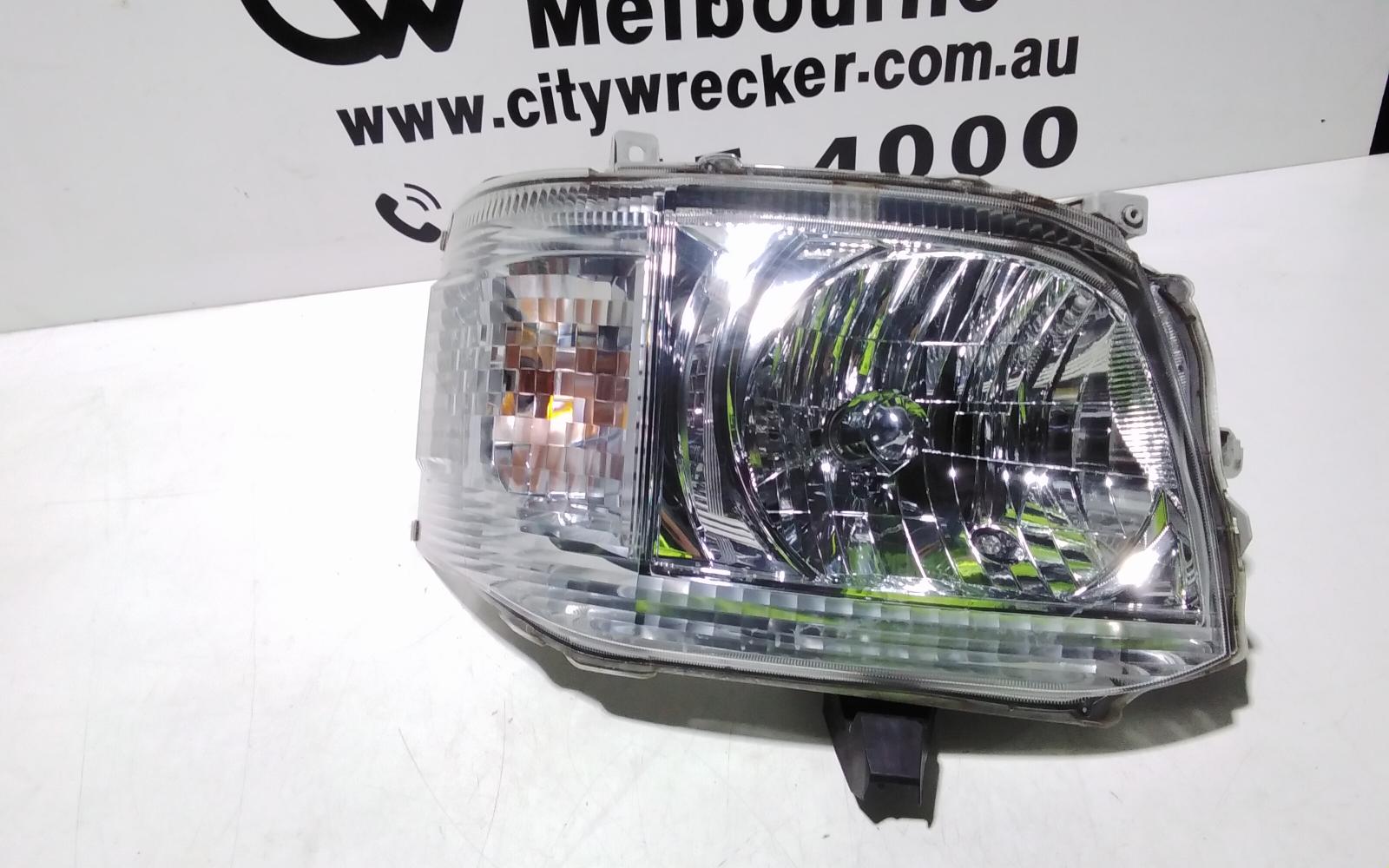 View Auto part Right Headlamp Toyota Hiace 2013