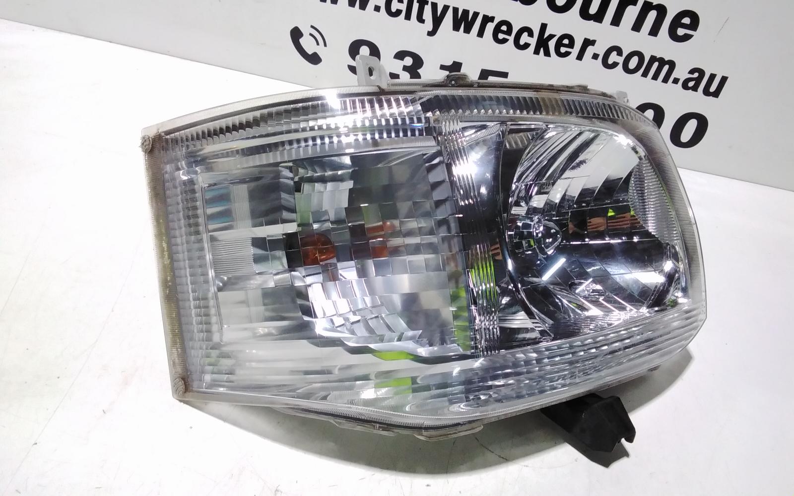 View Auto part Right Headlamp Toyota Hiace 2013