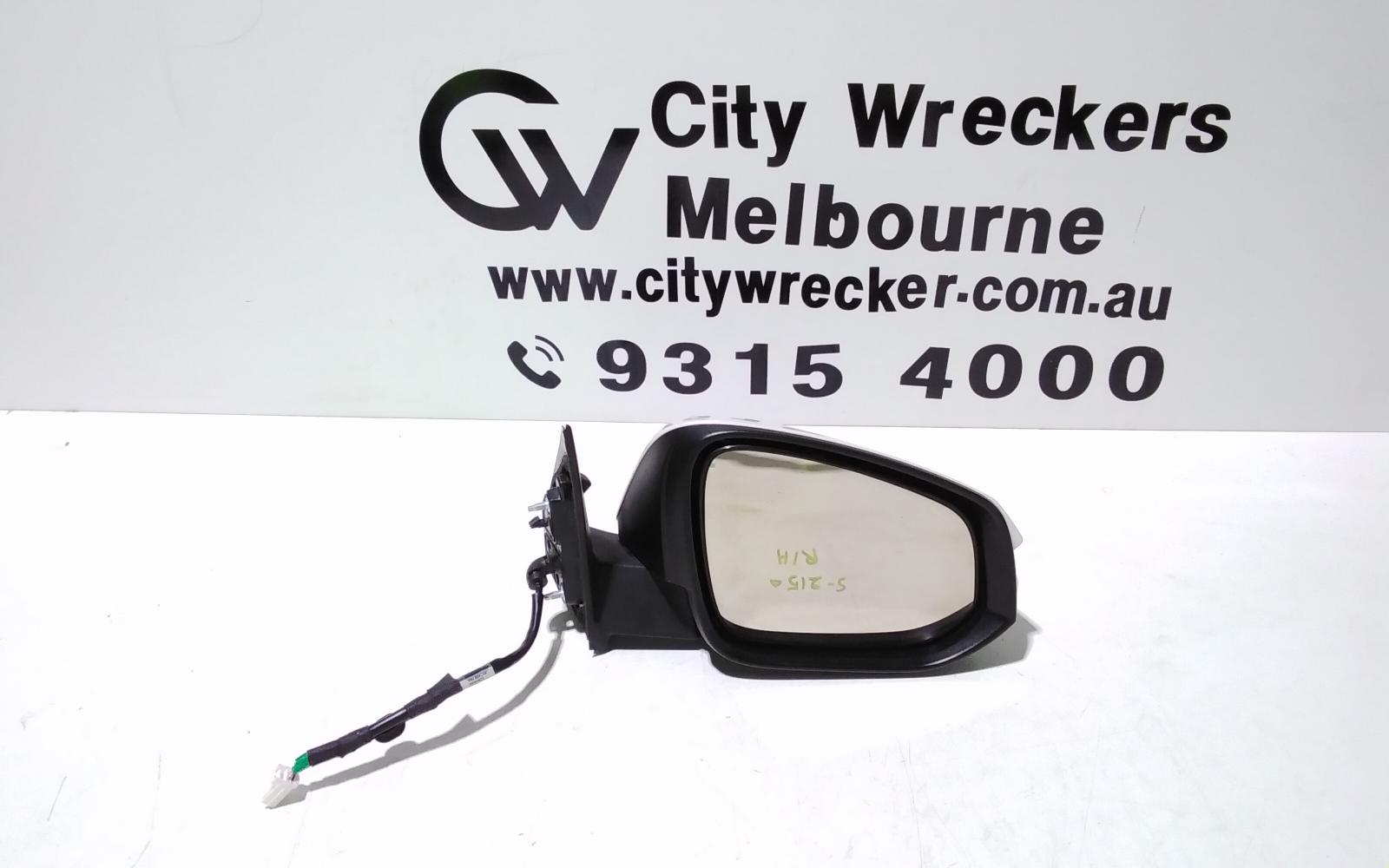 View Auto part Right Door Mirror Toyota Kluger 2014