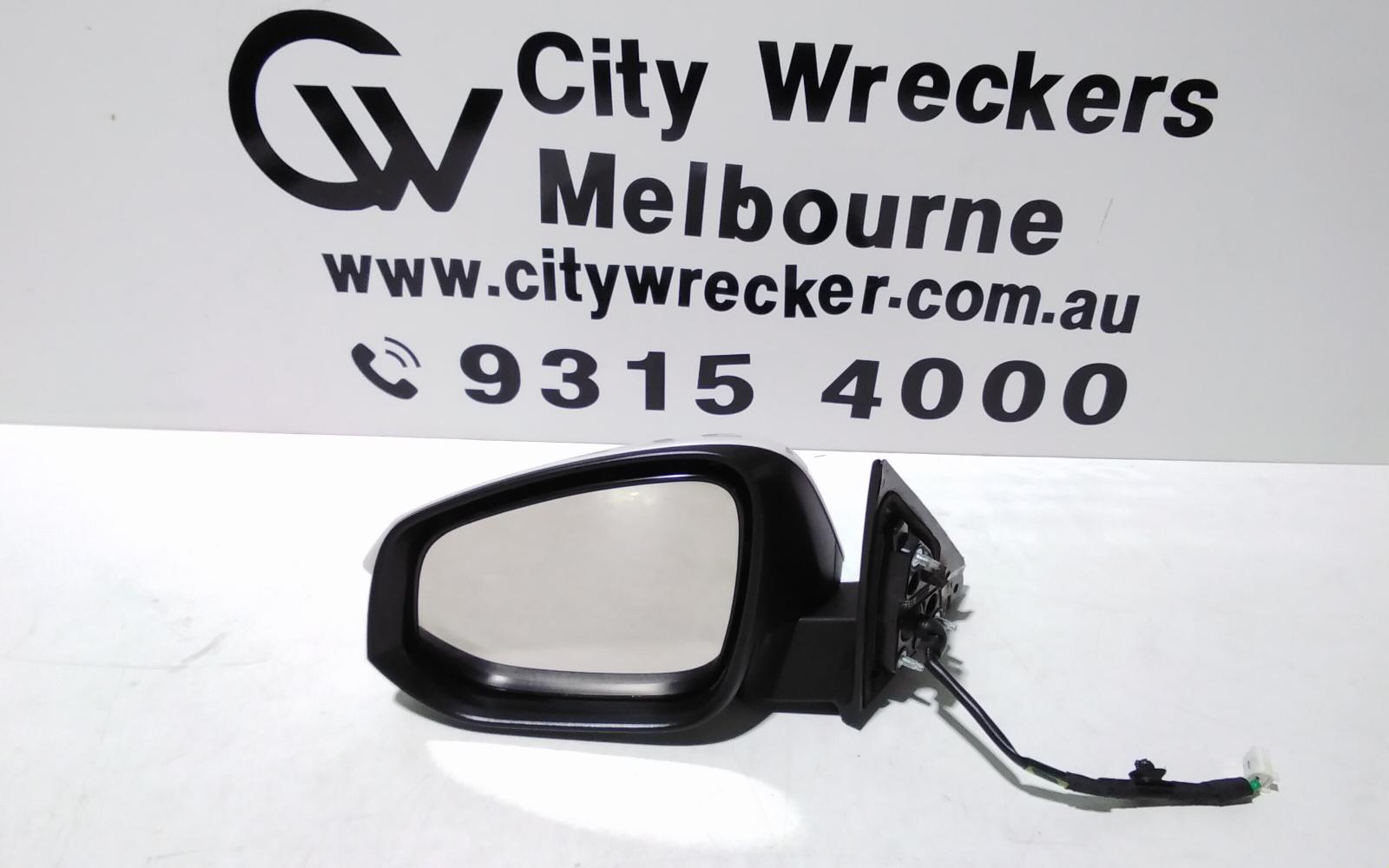 View Auto part Left Door Mirror Toyota Kluger 2014