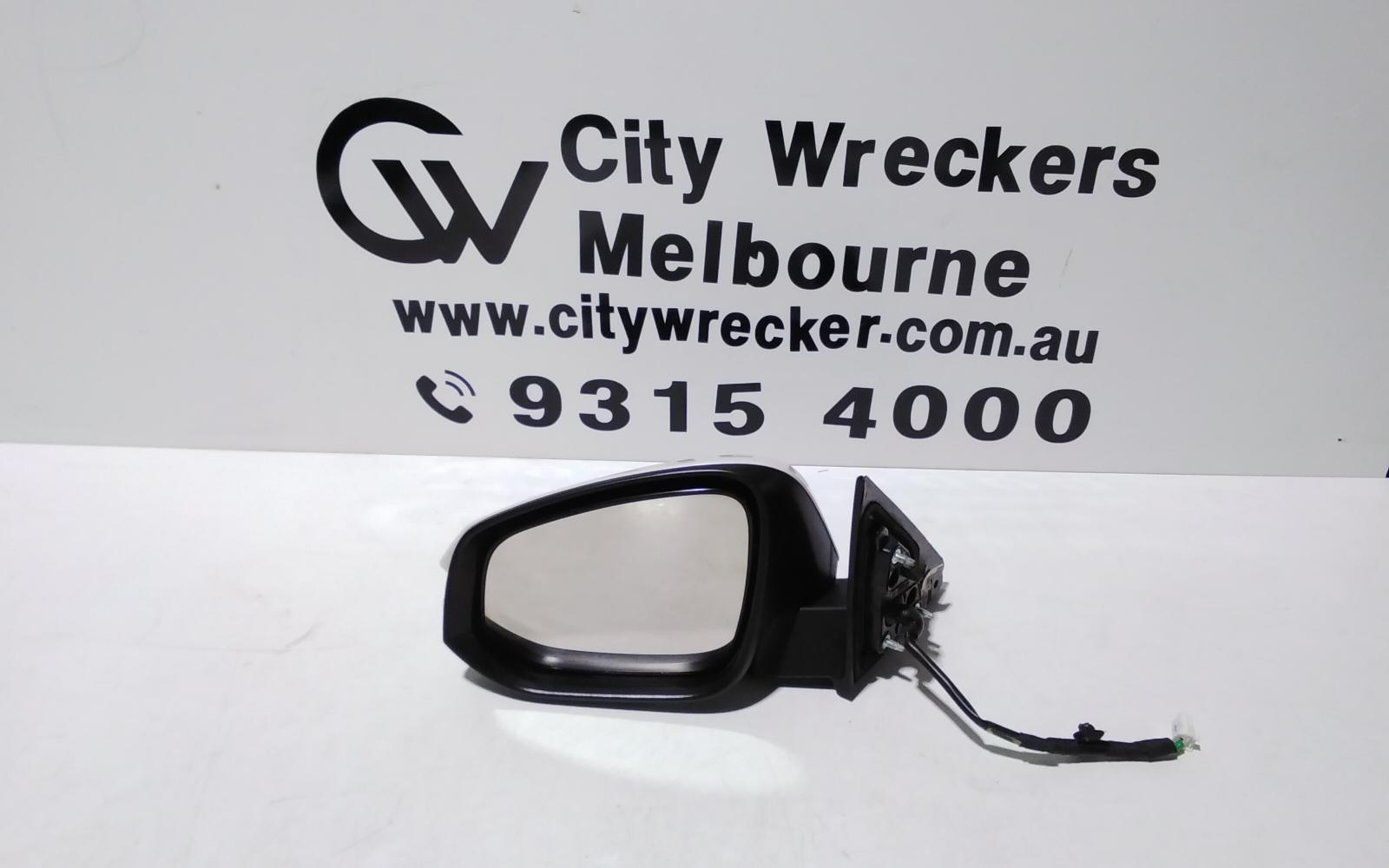 View Auto part Left Door Mirror Toyota Kluger 2014