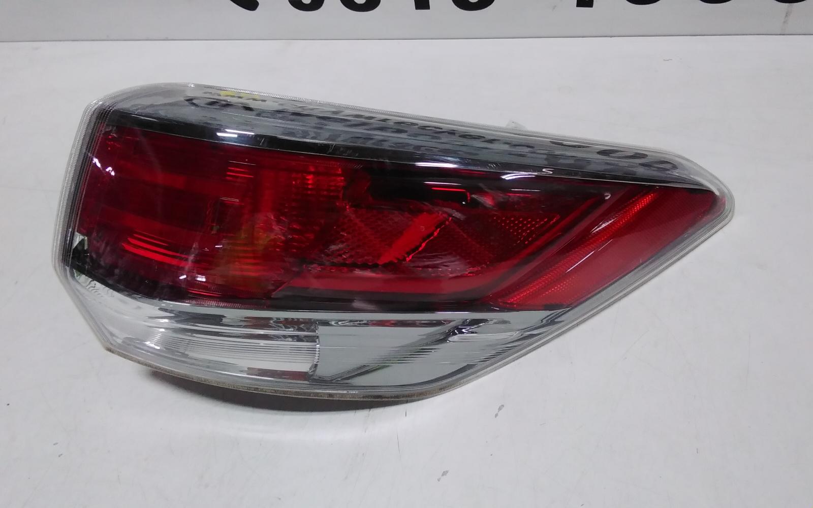 View Auto part Right Taillight Toyota Kluger 2014