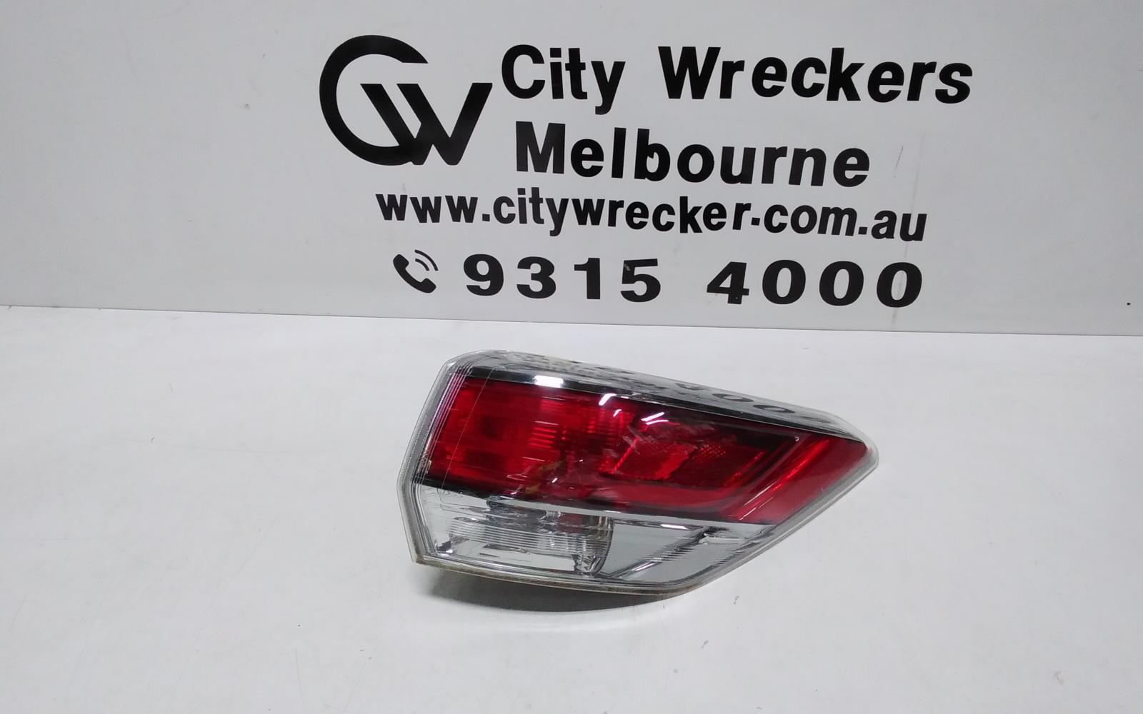 View Auto part Right Taillight Toyota Kluger 2014