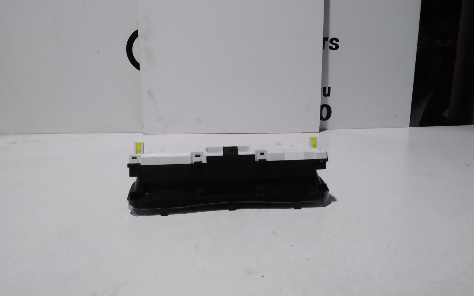 View Auto part Instrument Cluster Toyota Kluger 2014