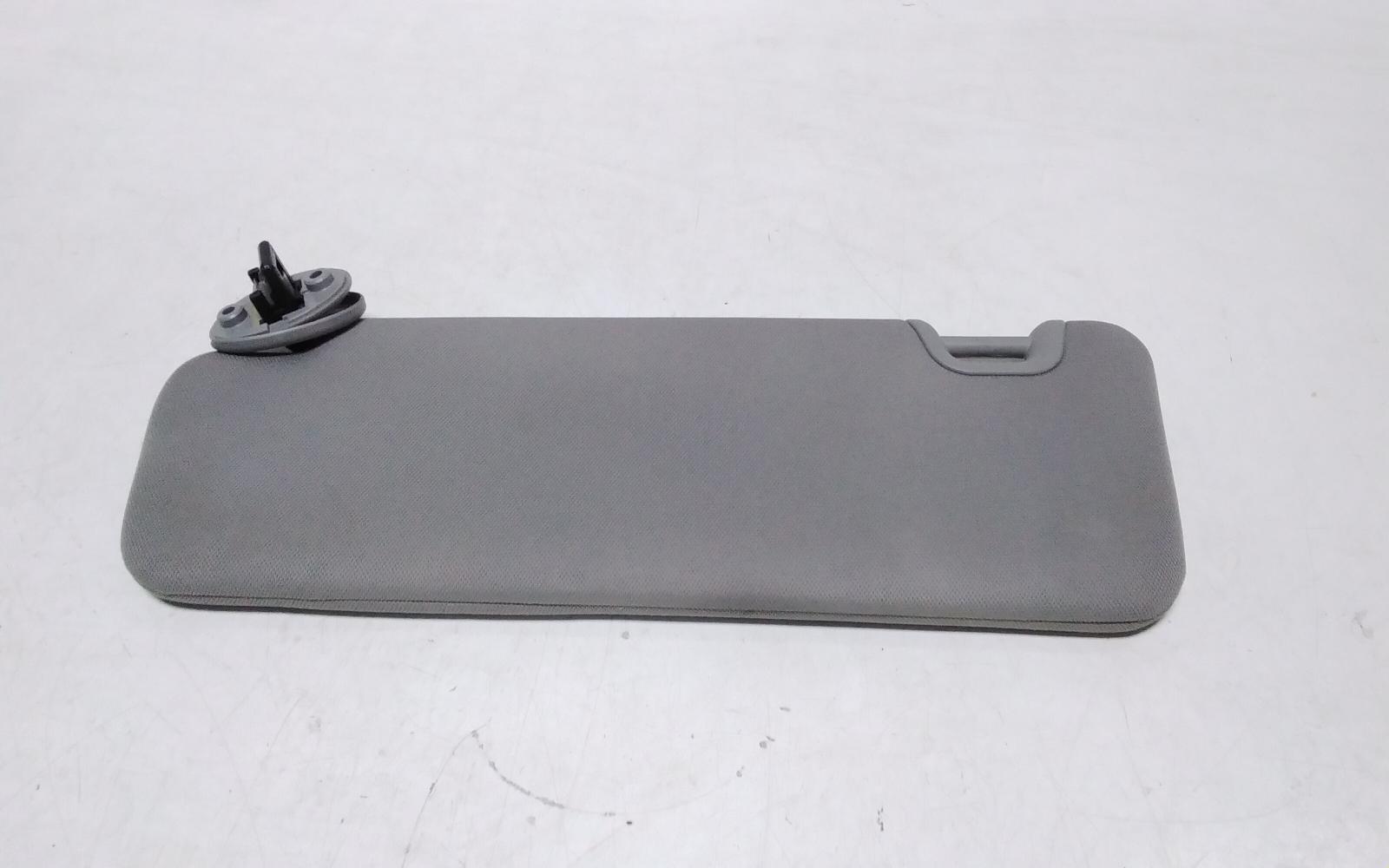 View Auto part Sunvisor Toyota Kluger 2014