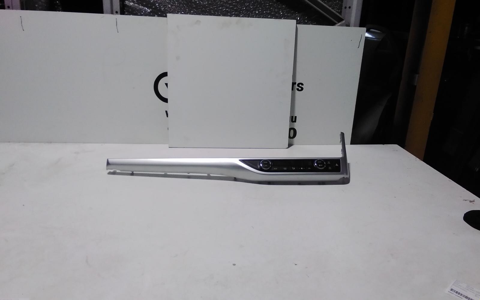 View Auto part Heater/Ac Controls Toyota Kluger 2014