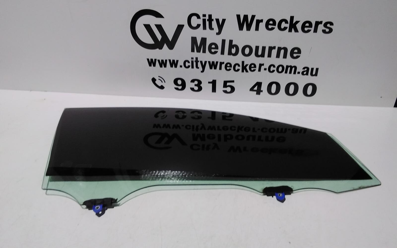 View Auto part Right Front Door Window Toyota Kluger 2014
