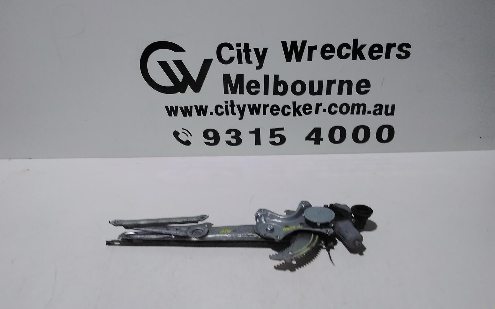 View Auto part Right Front Window Reg/Motor Toyota Kluger 2014