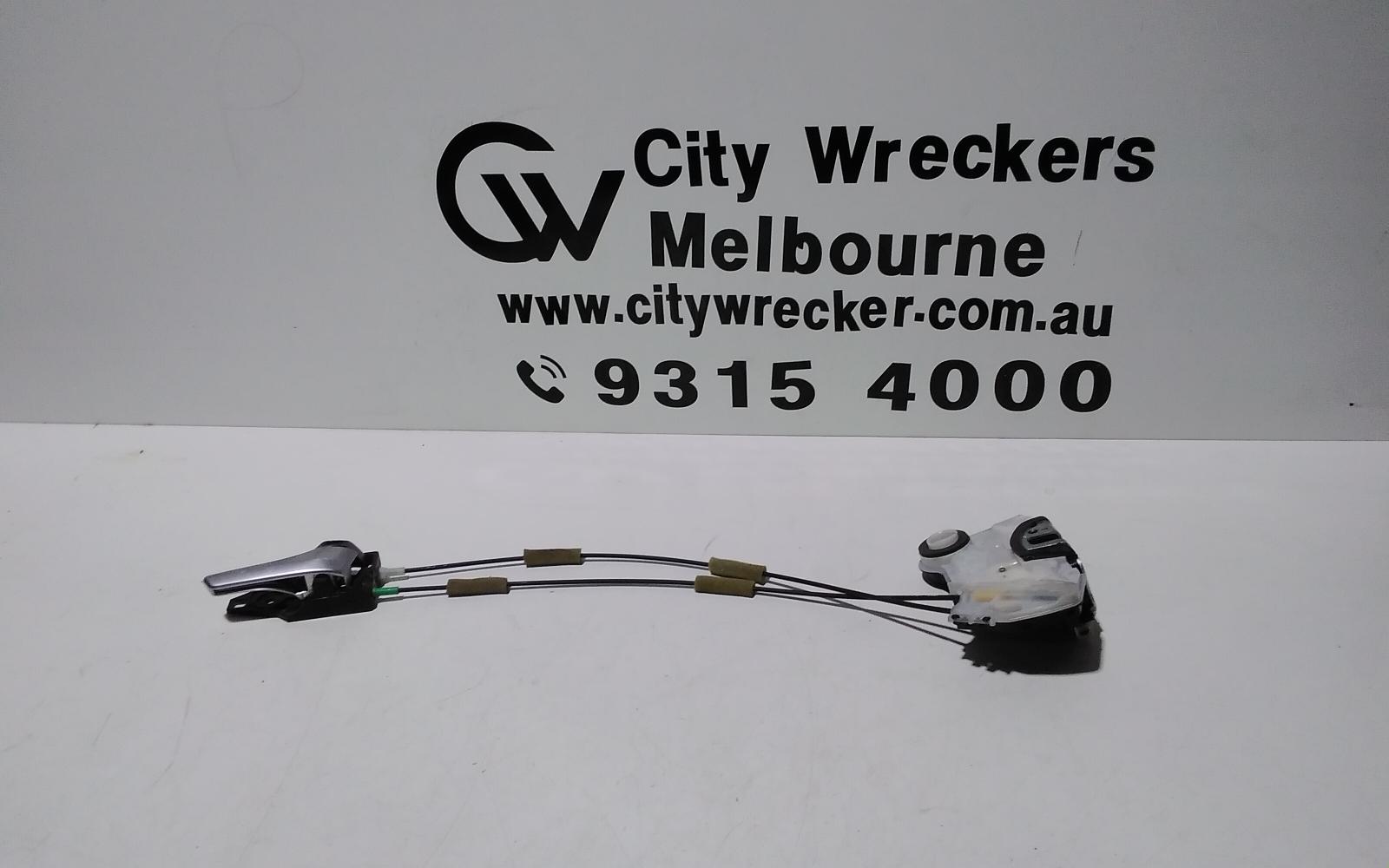 View Auto part Door/Boot/Gate Lock Toyota Kluger 2014