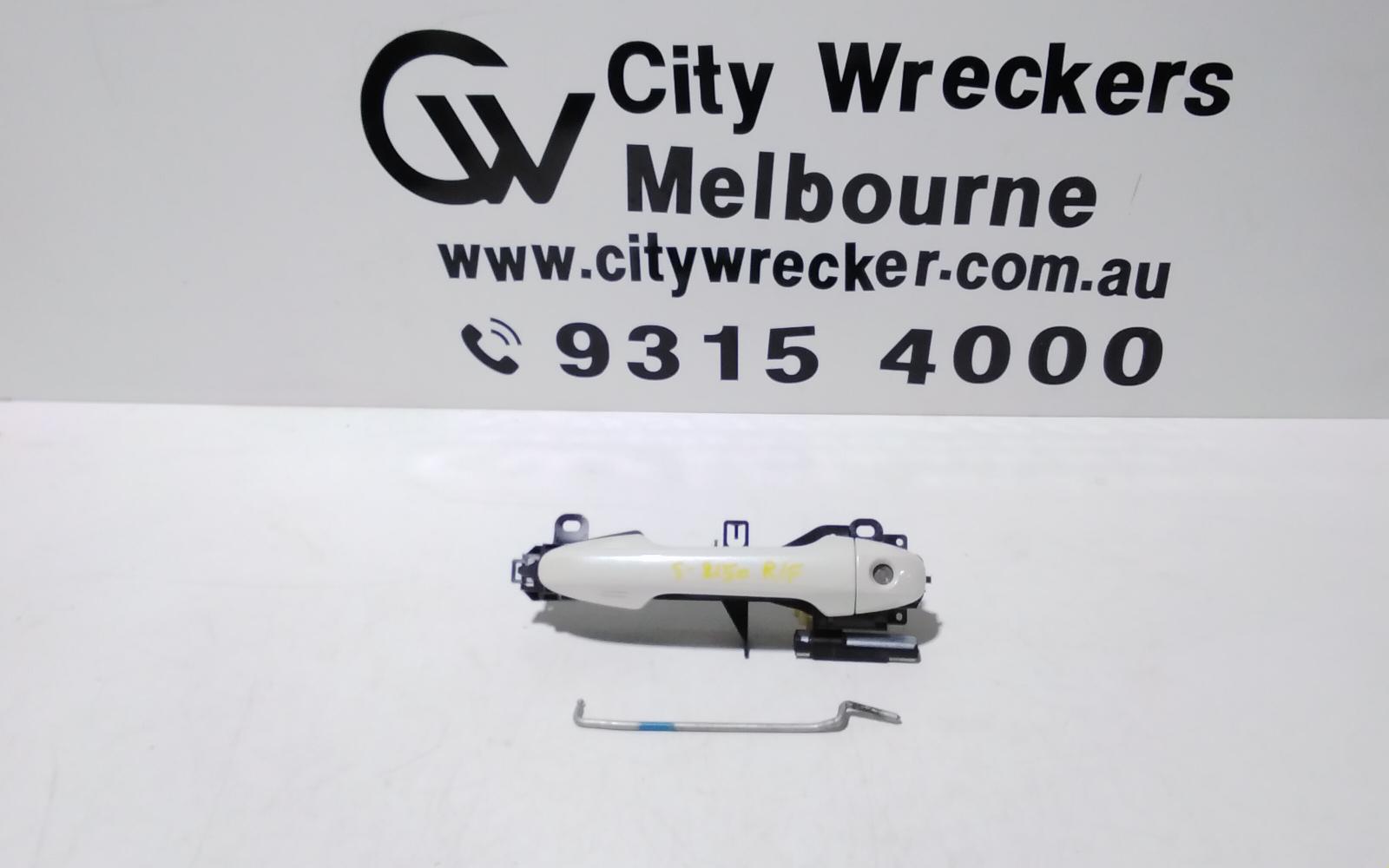 View Auto part Door Handle Toyota Kluger 2014