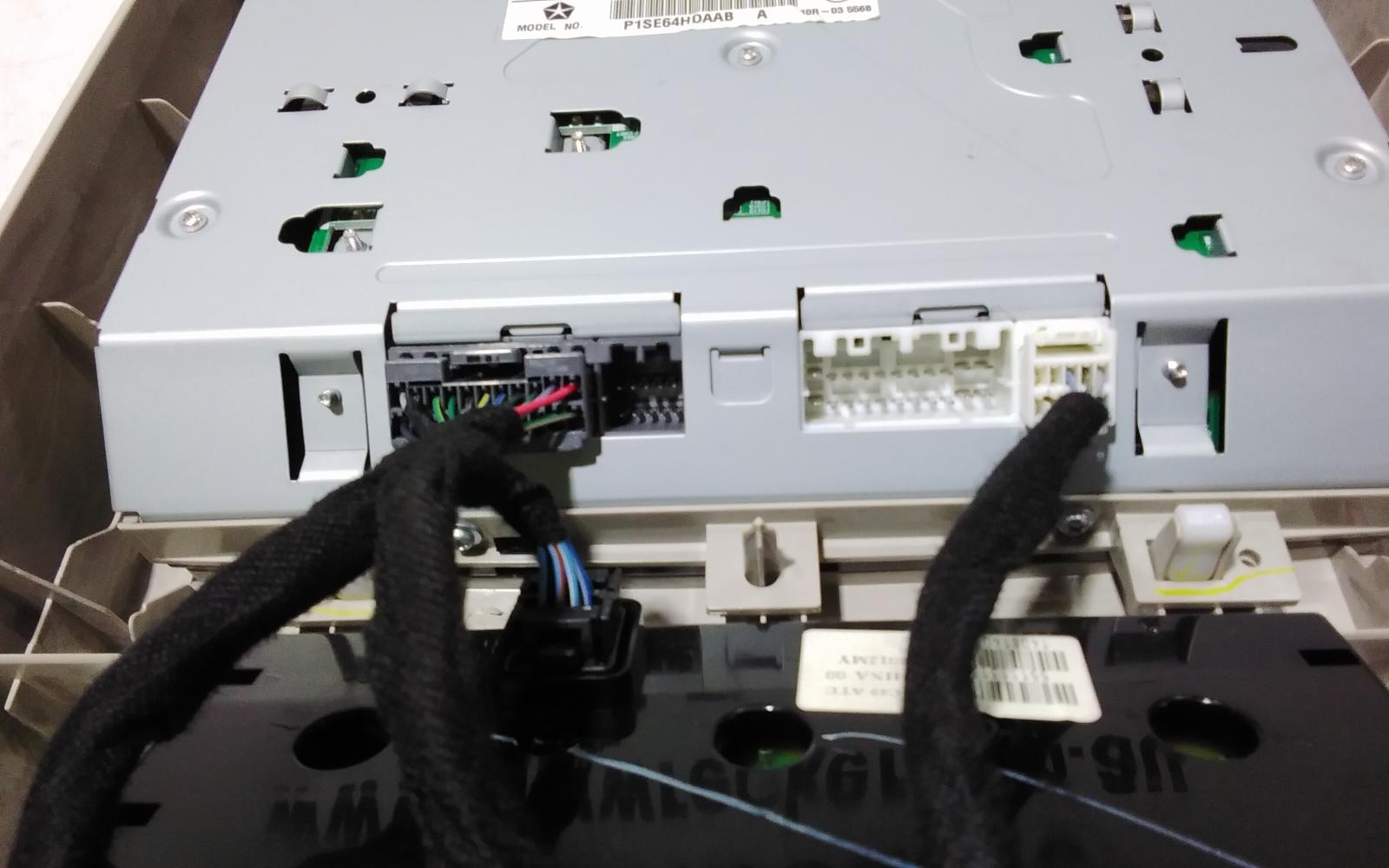 2015 Fiat Freemont Radio/Cd/Dvd/Sat/Tv View Auto part Radio/Cd/Dvd/Sat/Tv Fiat Freemont 2015