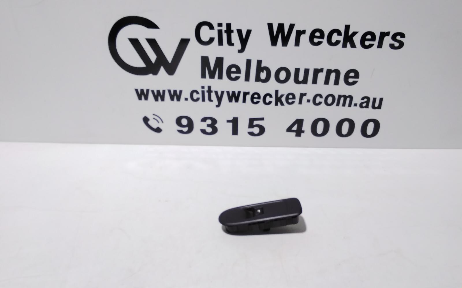 View Auto part Pwr Dr Wind Switch Peugeot 307 2007