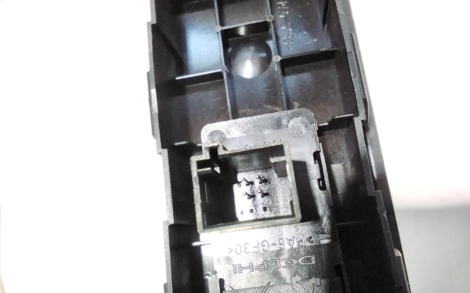 View Auto part Pwr Dr Wind Switch Peugeot 307 2007