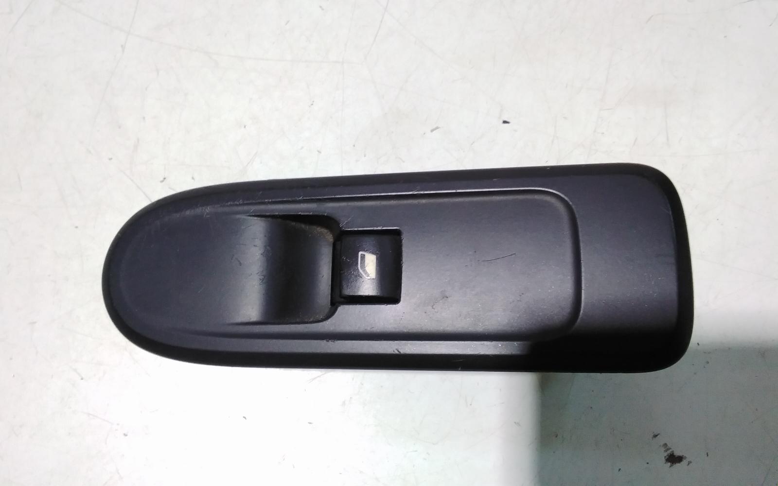 View Auto part Pwr Dr Wind Switch Peugeot 307 2007