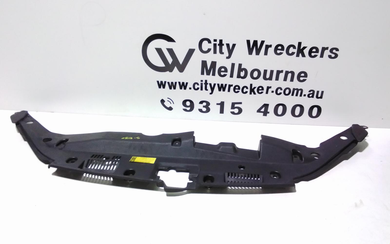 View Auto part Misc Toyota Kluger 2014