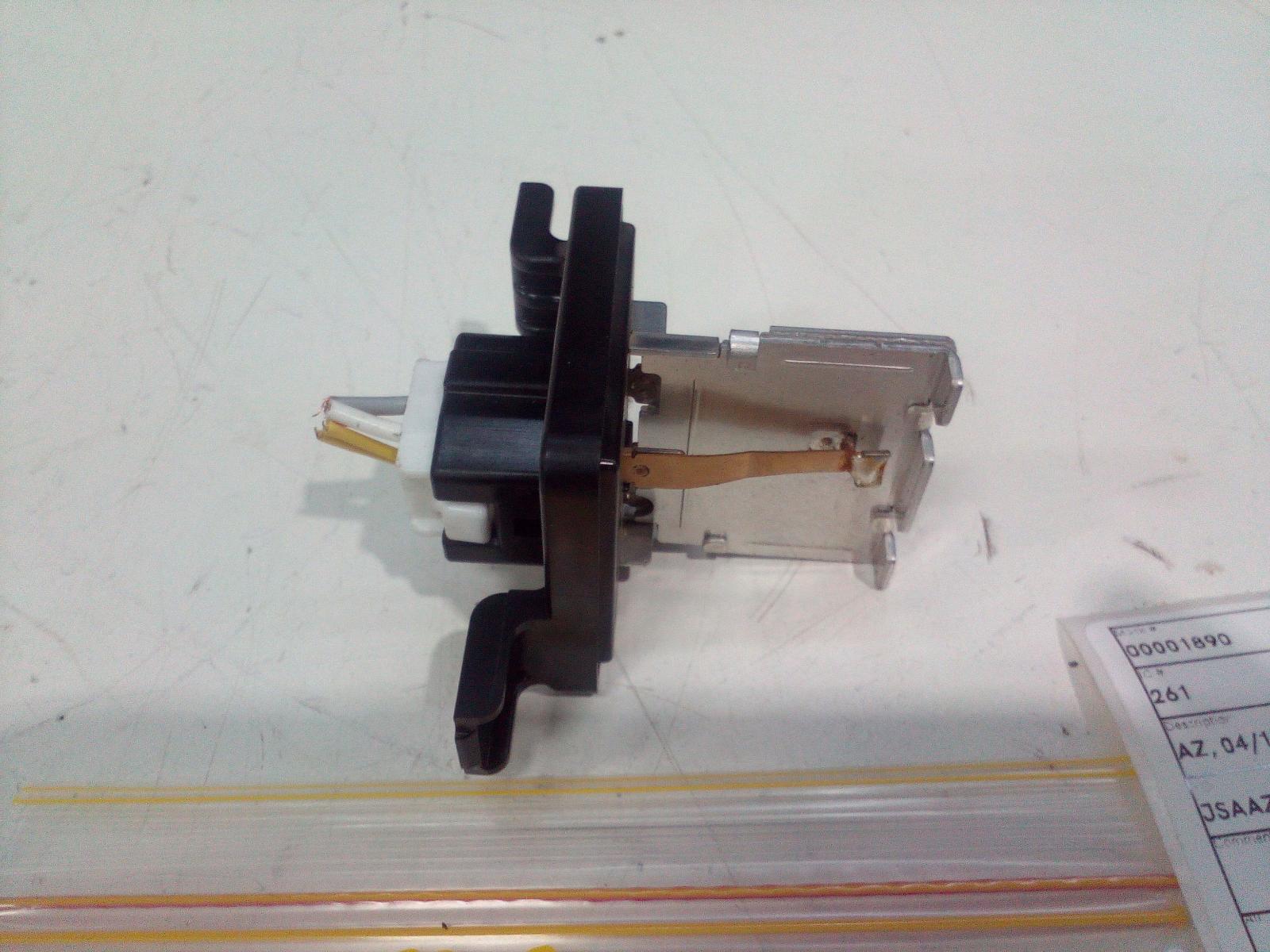 View Auto part Fan Speed Resistor Suzuki Swift 2019