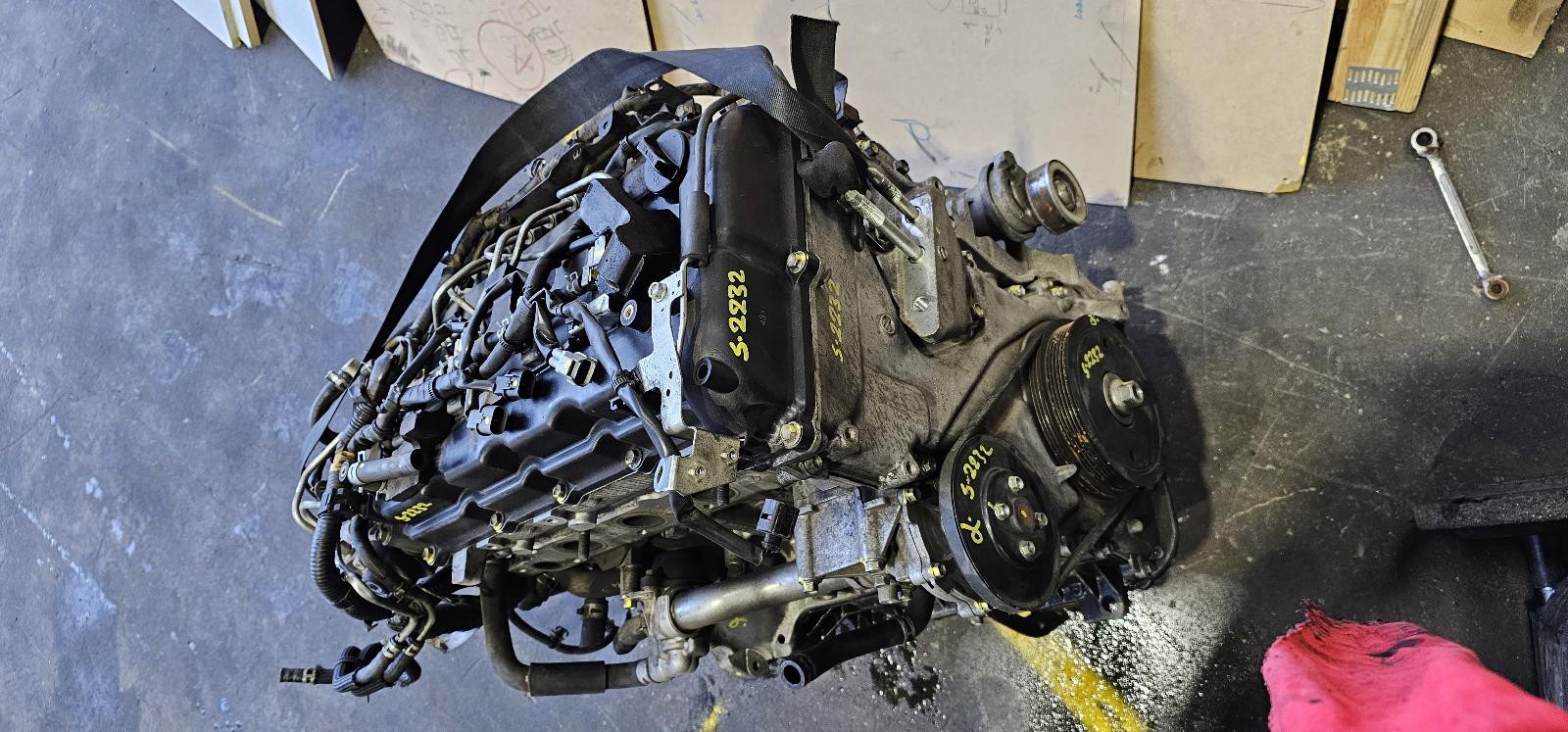 View Auto part Engine Mitsubishi Outlander 2014