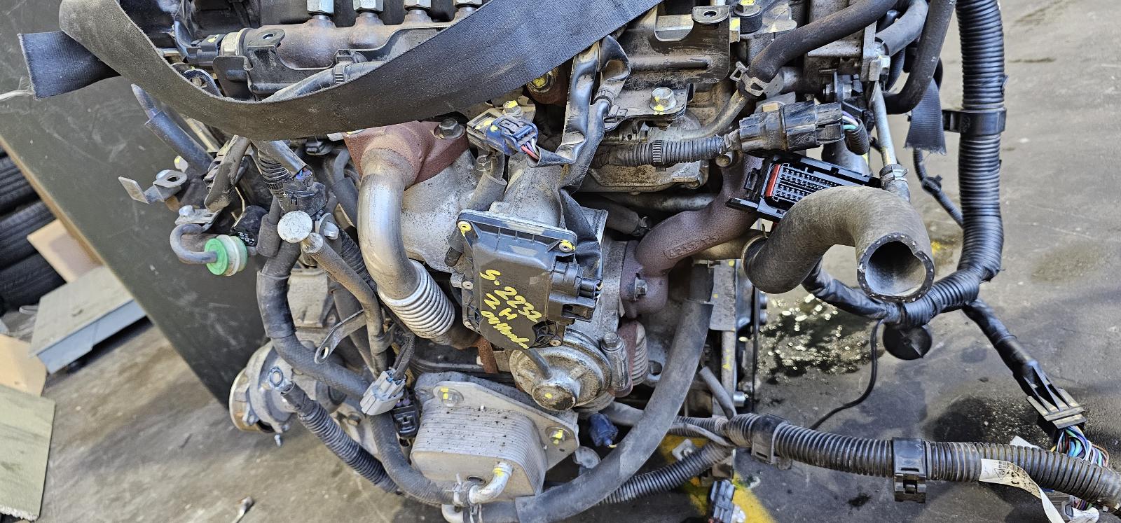 View Auto part Engine Mitsubishi Outlander 2014