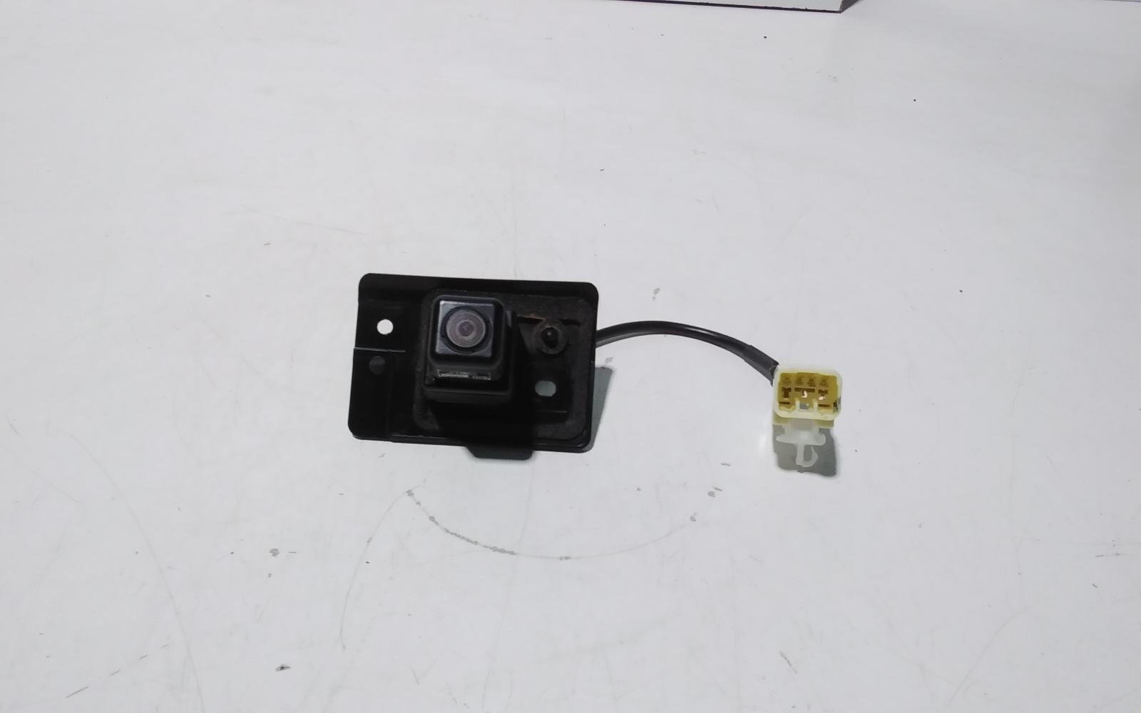 View Auto part Reverse Camera Mitsubishi Outlander 2014