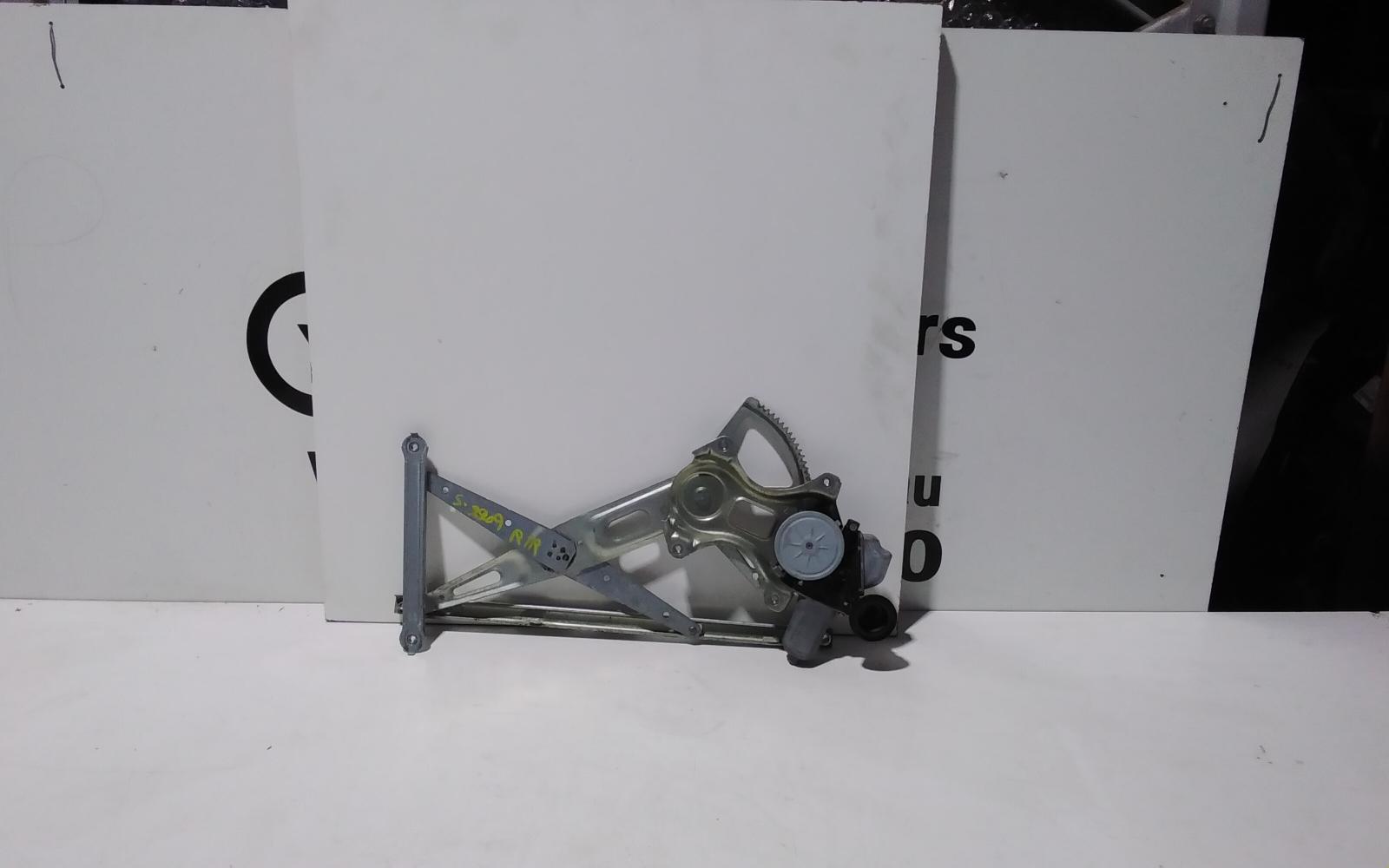 View Auto part Right Rear Wnd Reg/Motor Toyota Prius 2010