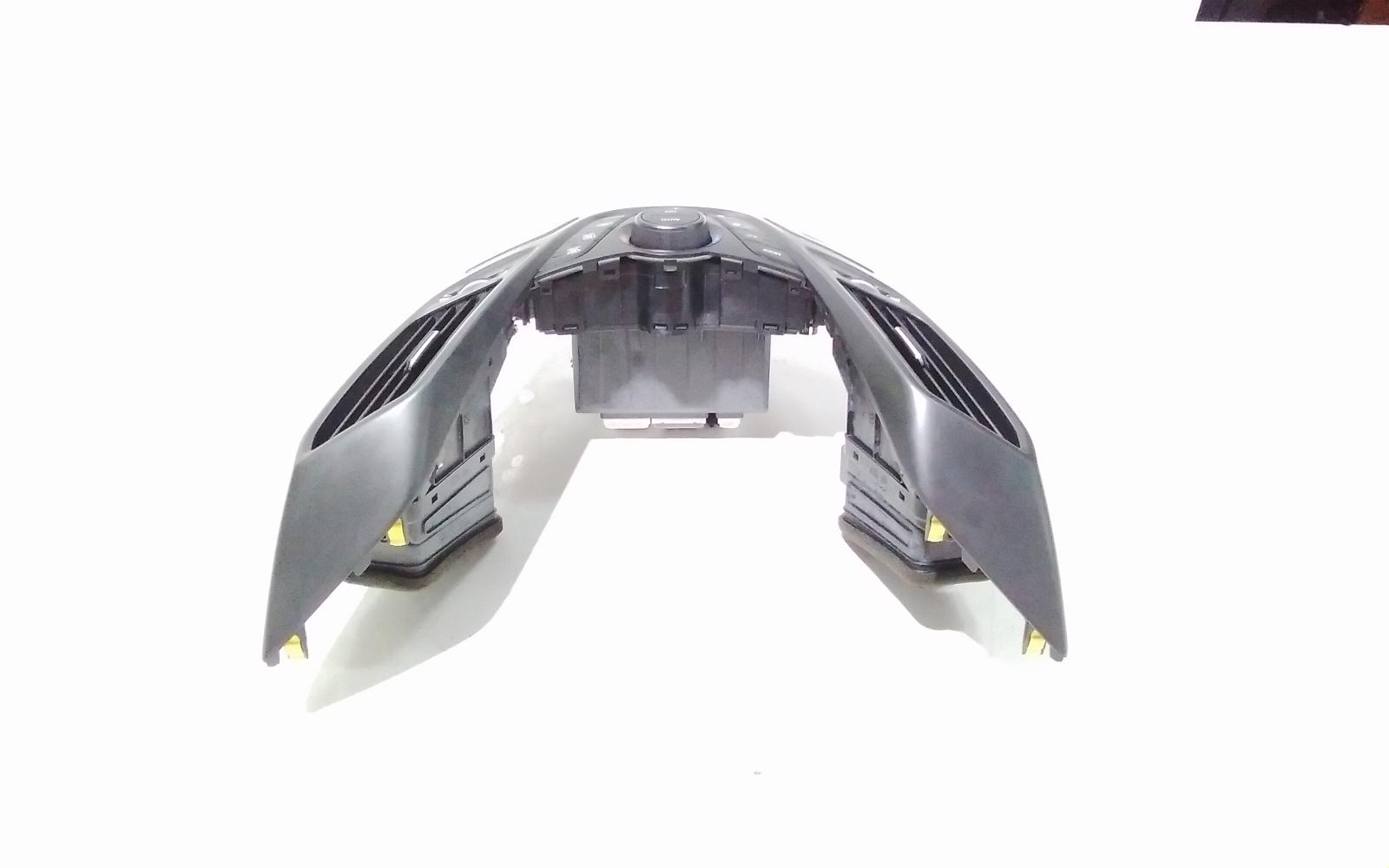 View Auto part Heater/Ac Controls Hyundai Veloster 2014