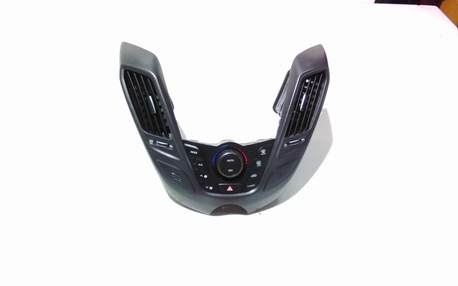 View Auto part Heater/Ac Controls Hyundai Veloster 2014