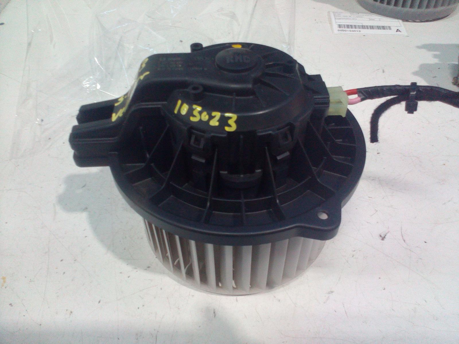 View Auto part Heater Fan Motor Hyundai Veloster 2014