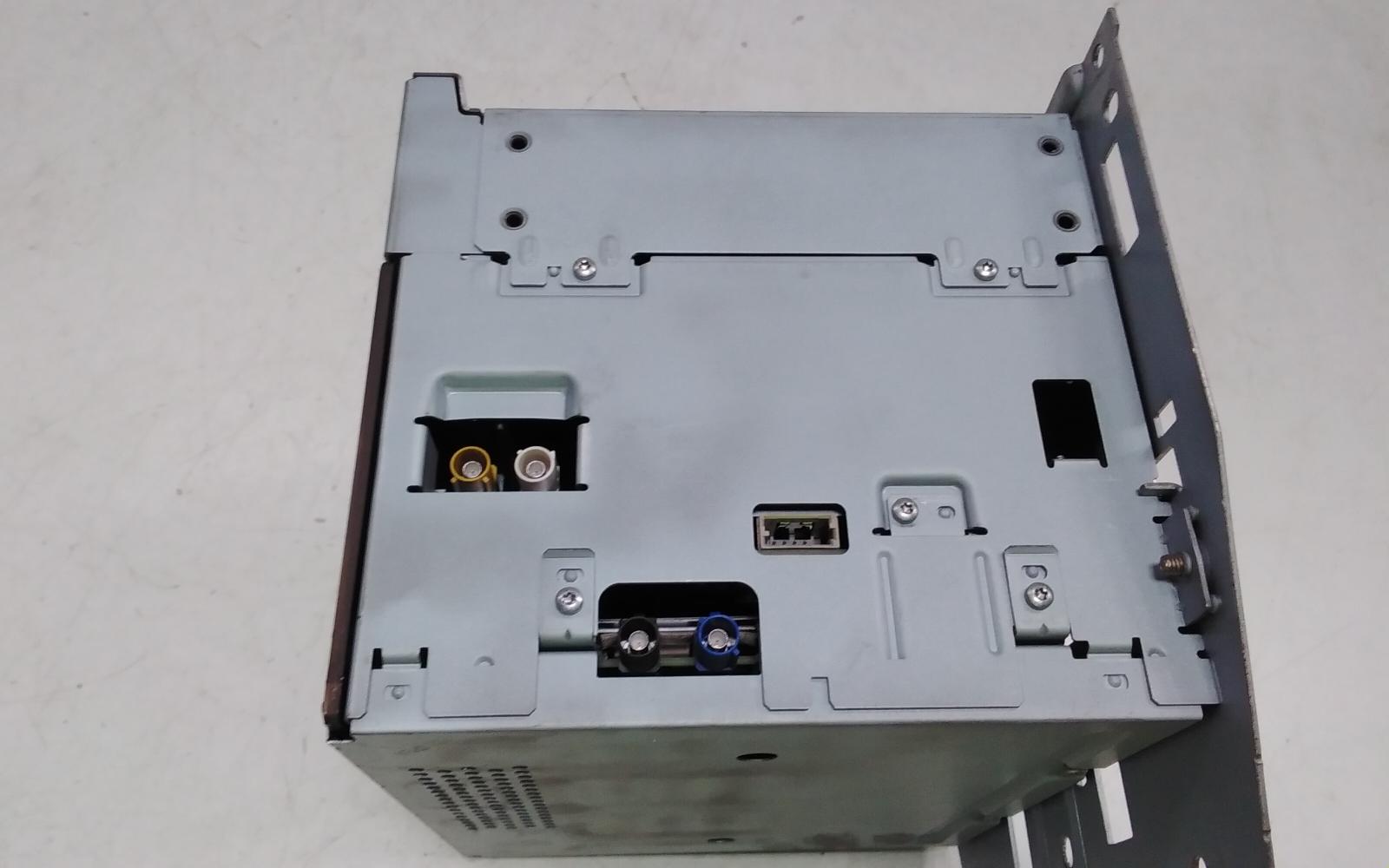 View Auto part Radio/Cd/Dvd/Sat/Tv Holden Commodore 2011