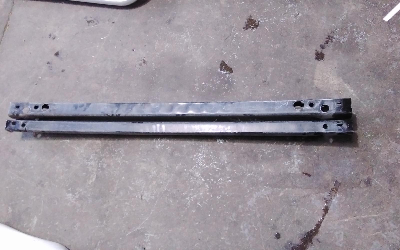 2013 Toyota Hiace F/Bar Reinforc/Brack View Auto part F/Bar Reinforc/Brack Toyota Hiace 2013