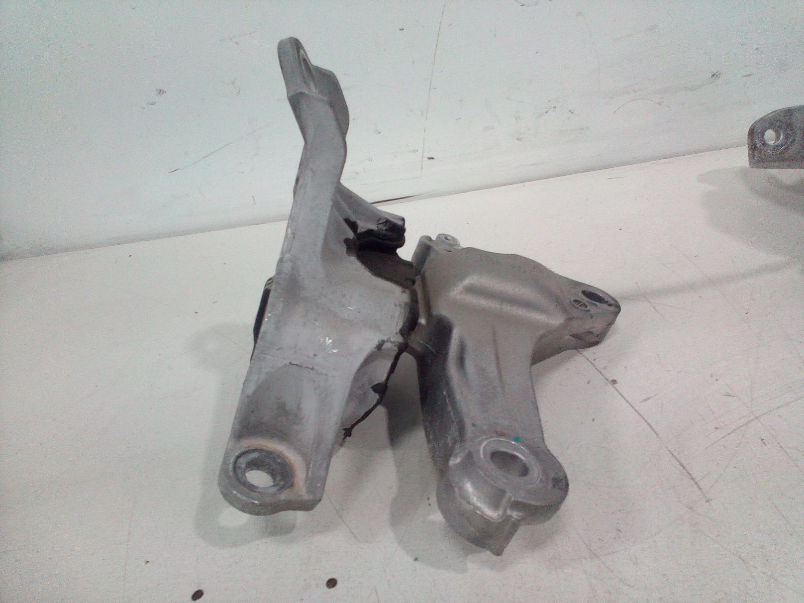 View Auto part Mount Honda Civic 2019