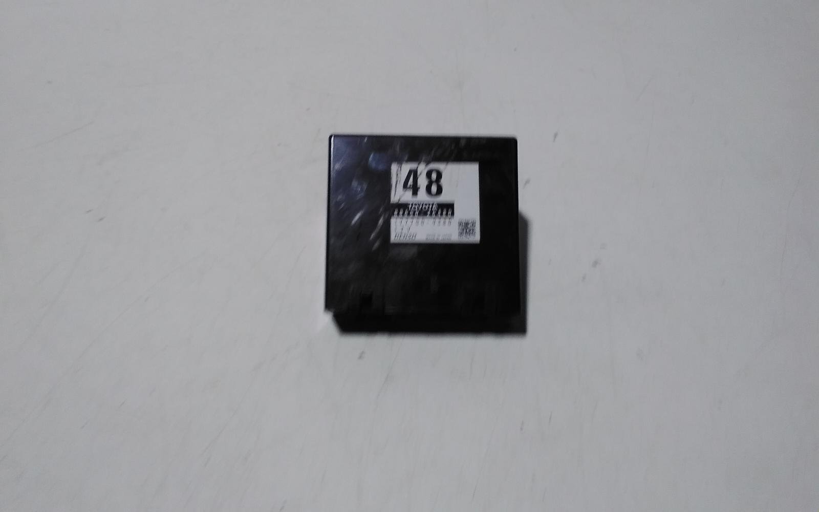 View Auto part Misc Switch/Relay Toyota Hiace 2013