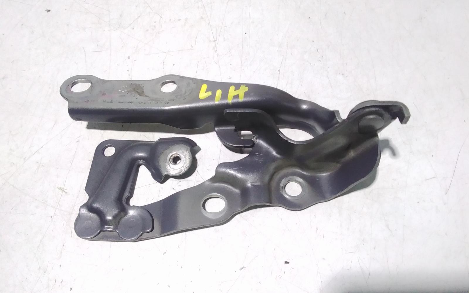 View Auto part Bonnet Hinge/Strut Toyota Aurion 2009