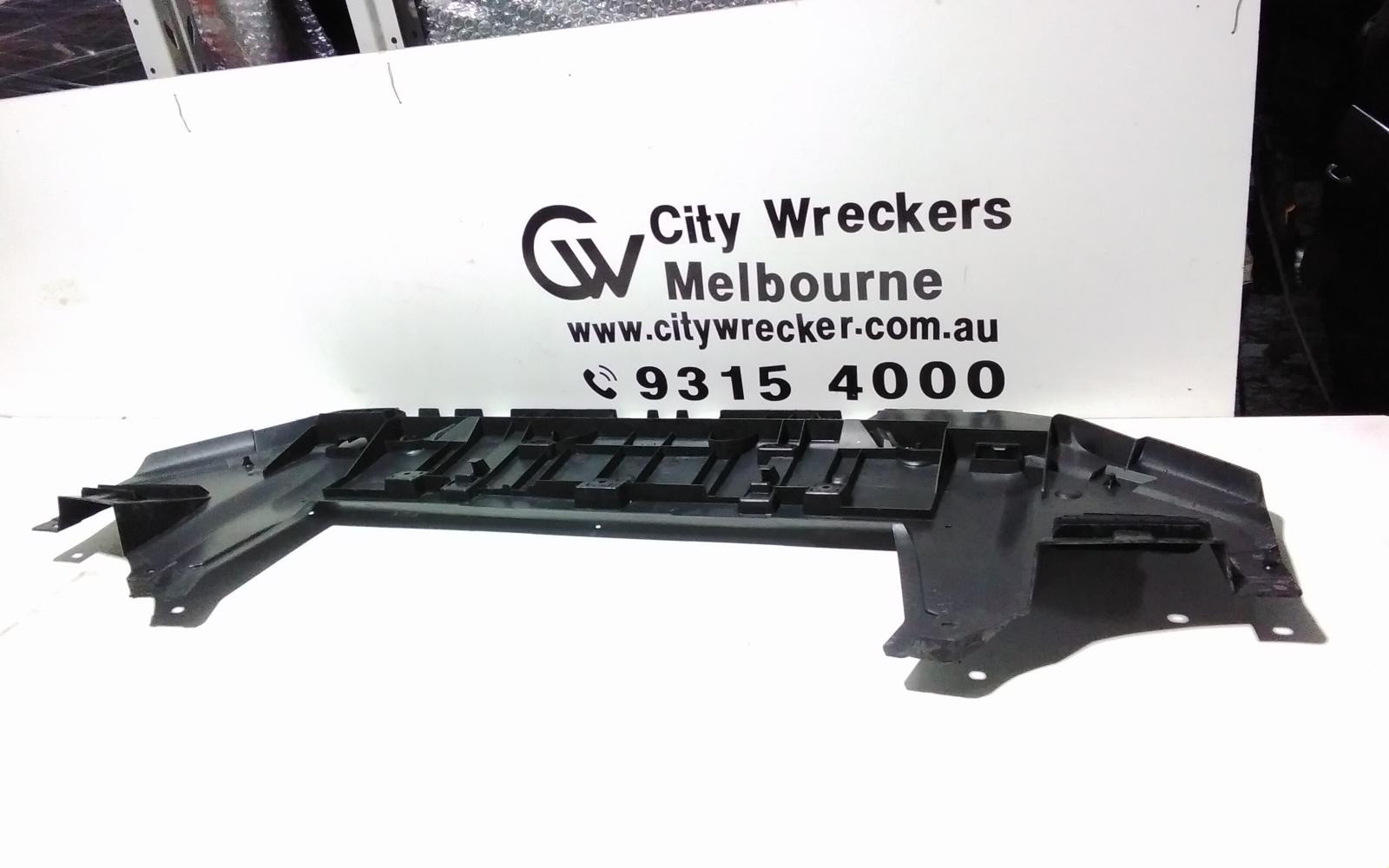 View Auto part Lower Engine Splash Tray Peugeot Expert 2019