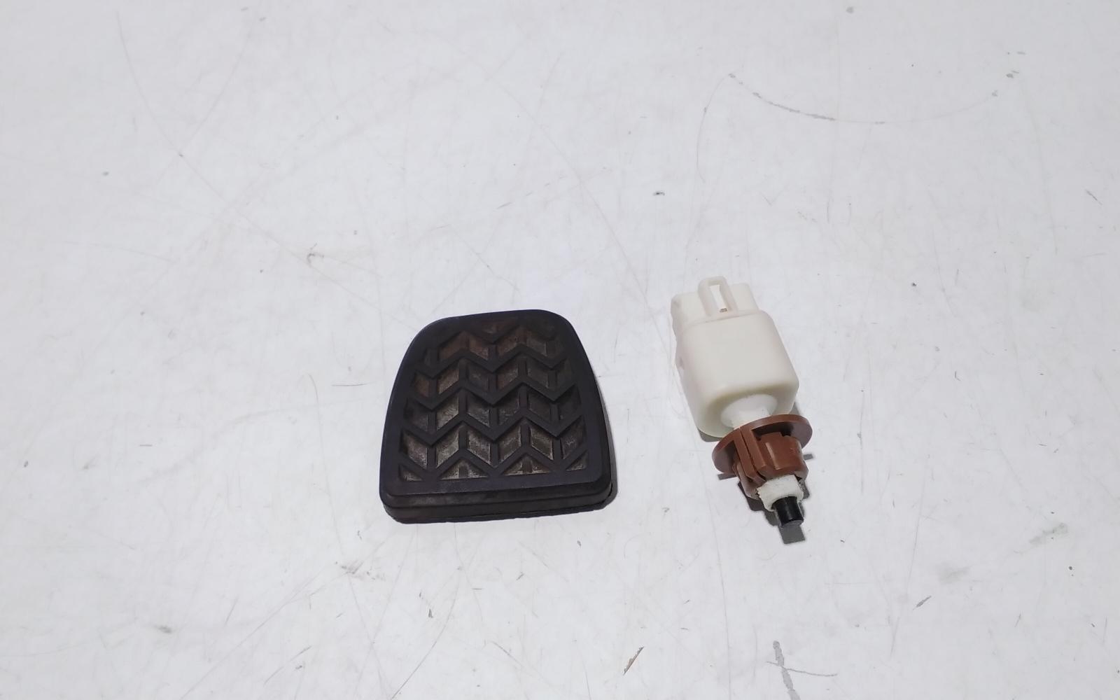 View Auto part Pedal Assembly Toyota Hiace 2013