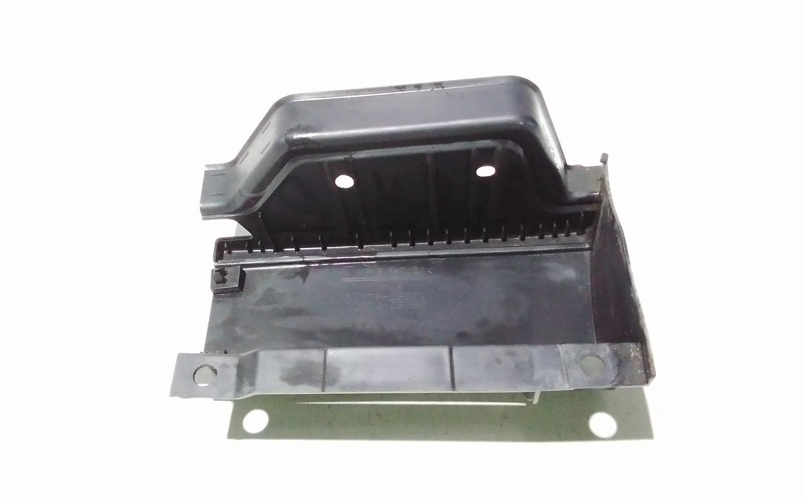 View Auto part Side Step/Skirt Toyota Hiace 2013
