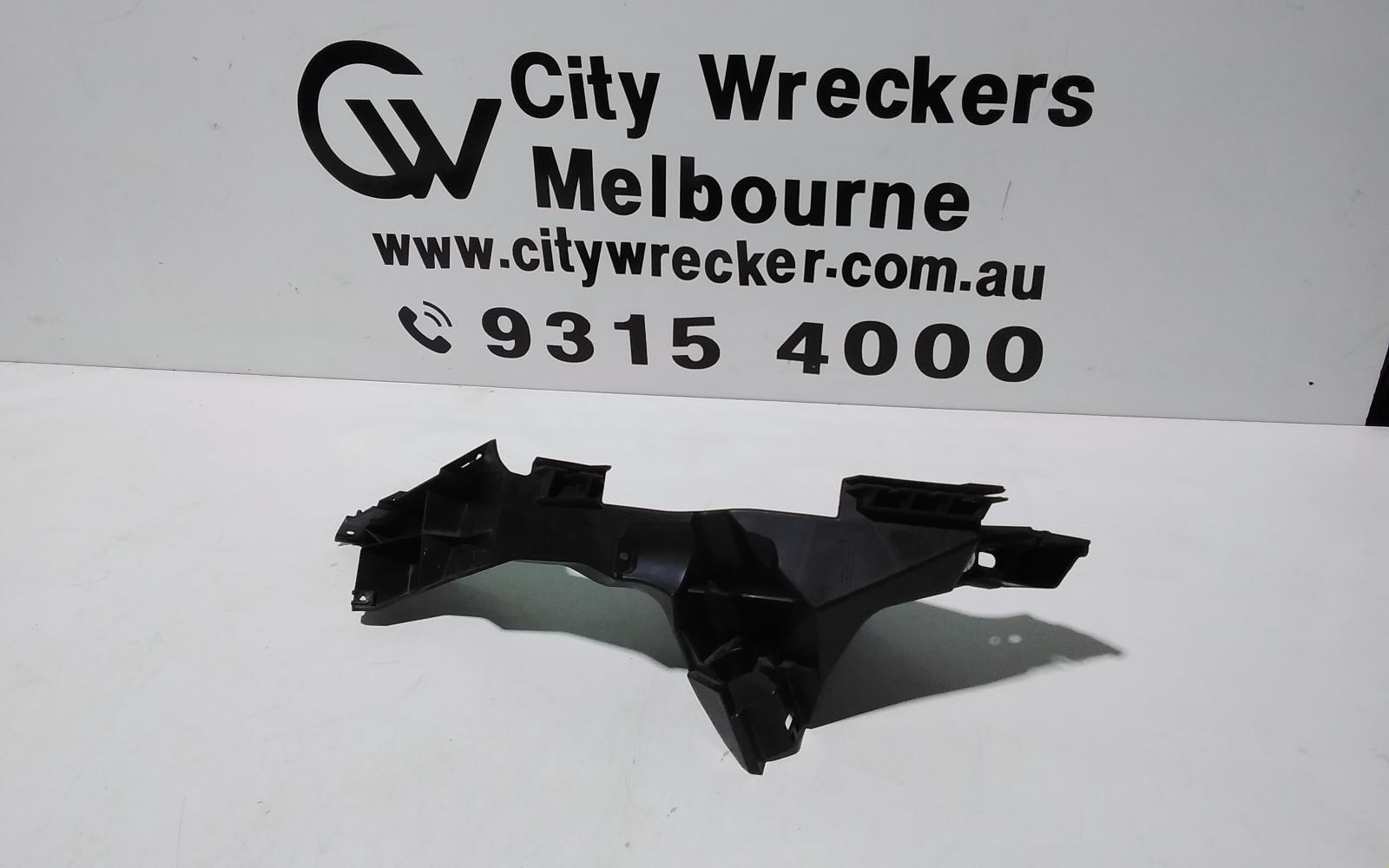 View Auto part Misc Bracket Audi A1 2016