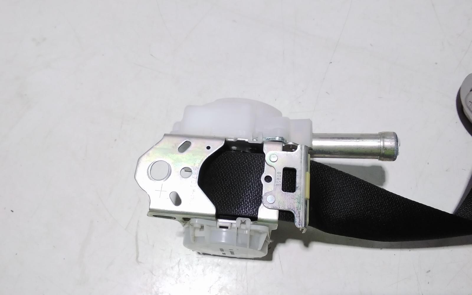 View Auto part Seatbelt/Stalk Toyota Rav4 2017