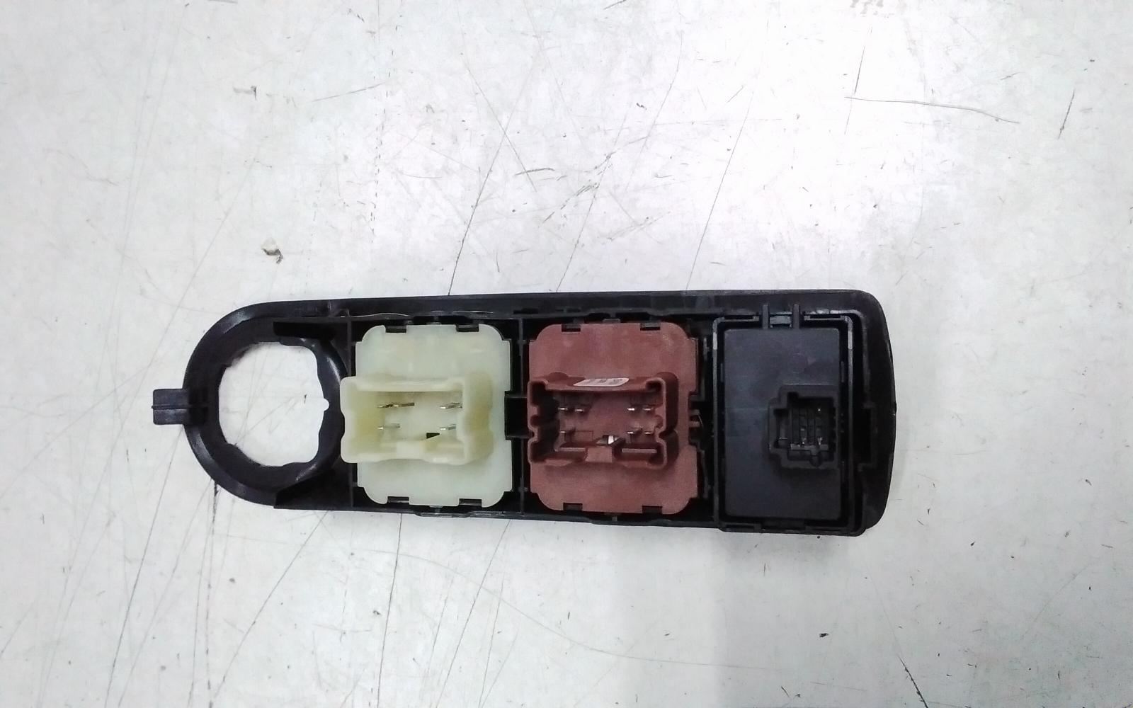 View Auto part Pwr Dr Wind Switch Renault Clio 2014