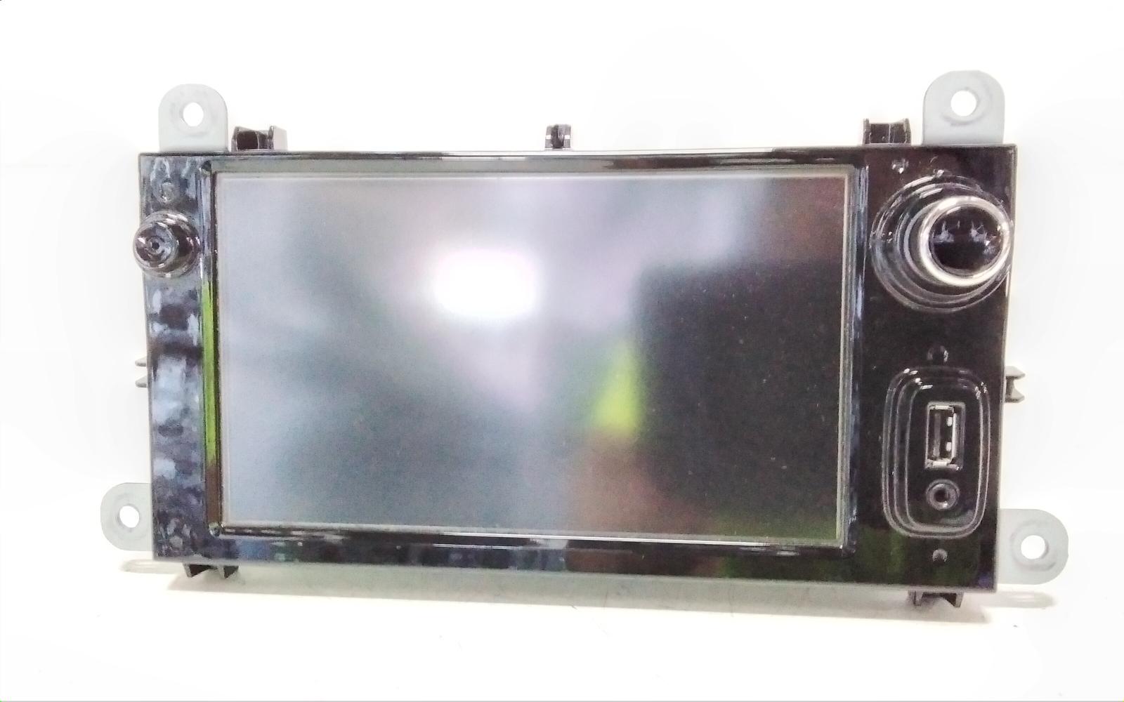 View Auto part Radio/Cd/Dvd/Sat/Tv Renault Clio 2014