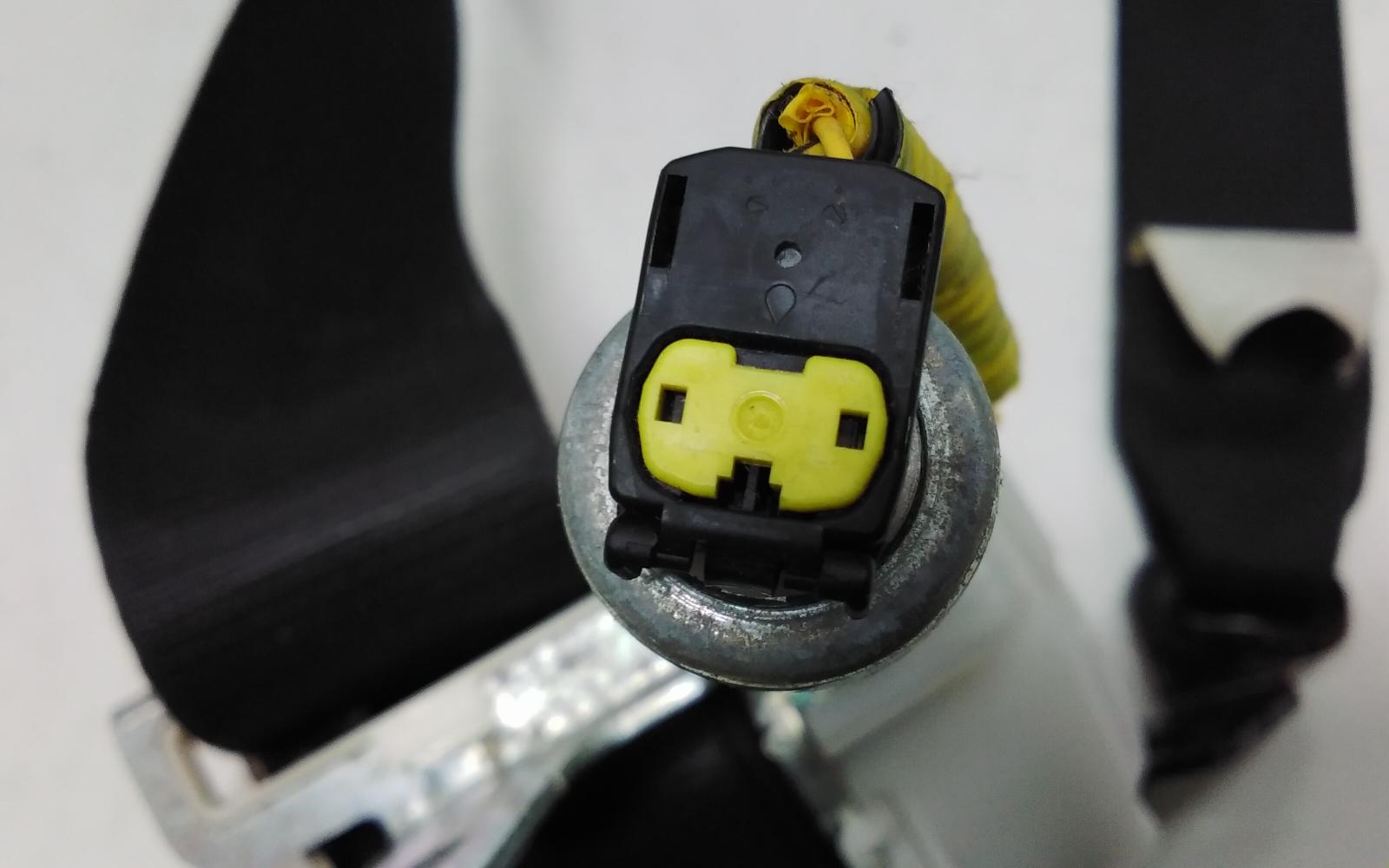 View Auto part Seatbelt/Stalk Toyota Kluger 2014