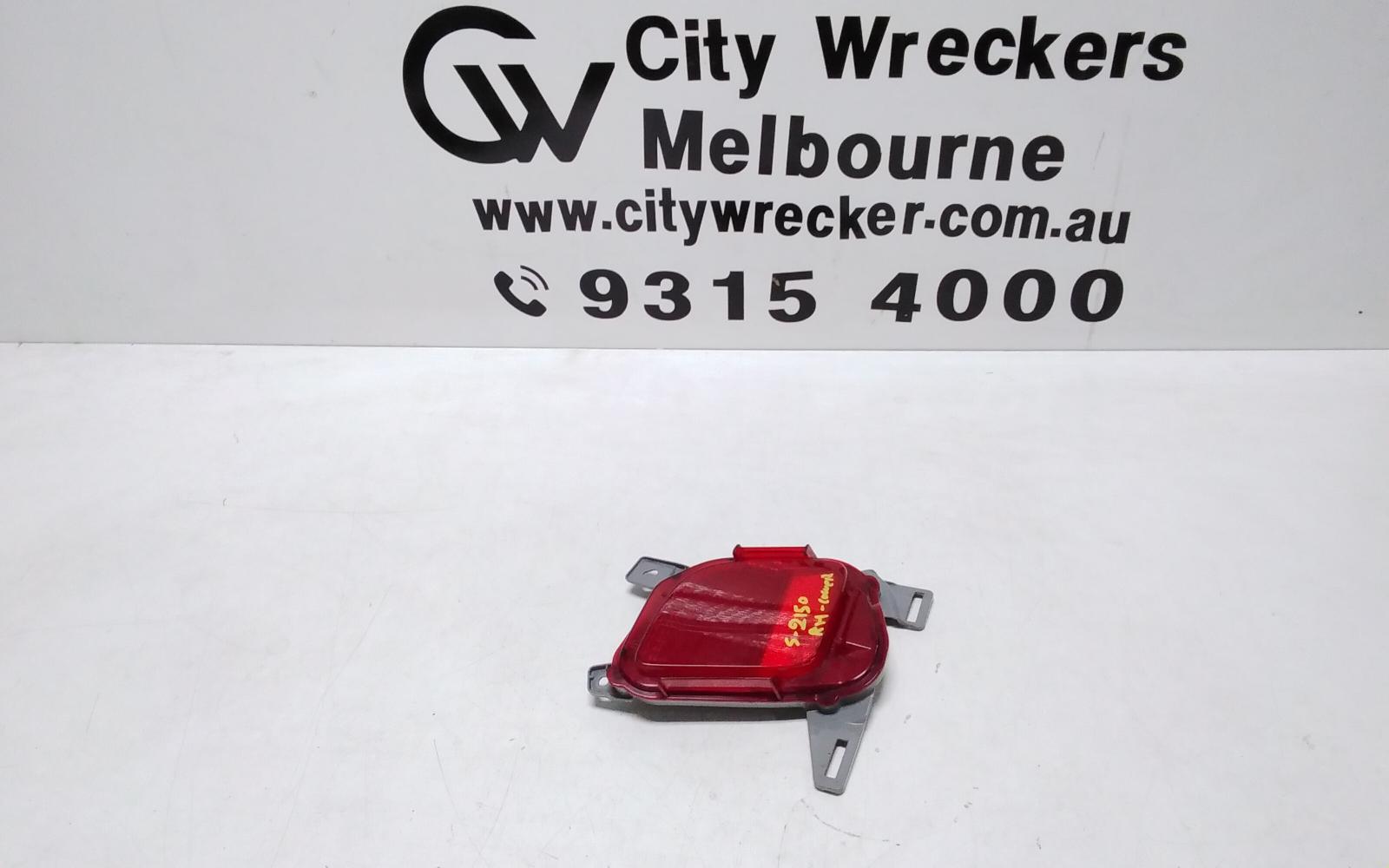 View Auto part Right Taillight Toyota Kluger 2014