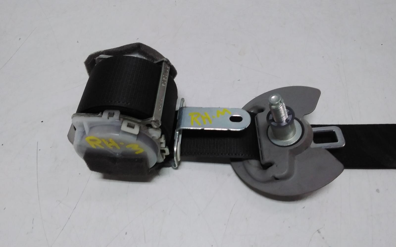 View Auto part Seatbelt/Stalk Toyota Kluger 2014