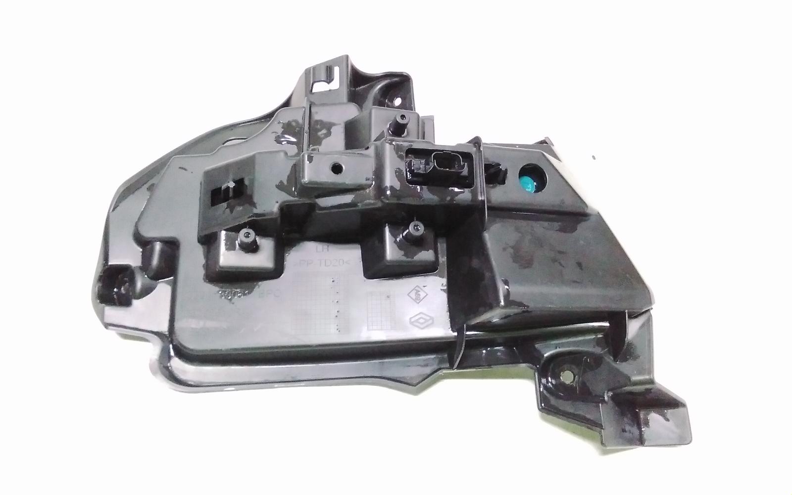 2014 Renault Clio Left Indicator/Fog/Side View Auto part Left Indicator/Fog/Side Renault Clio 2014