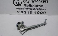 View Auto part Left Front Window Reg/Motor Toyota Prius 2010