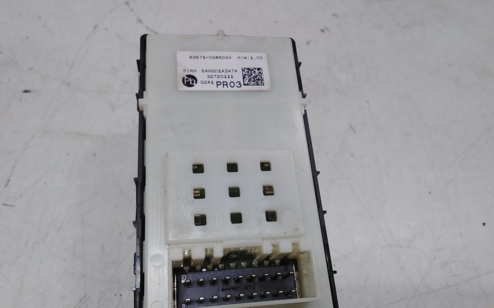 View Auto part Pwr Dr Wind Switch Hyundai Staria 2022