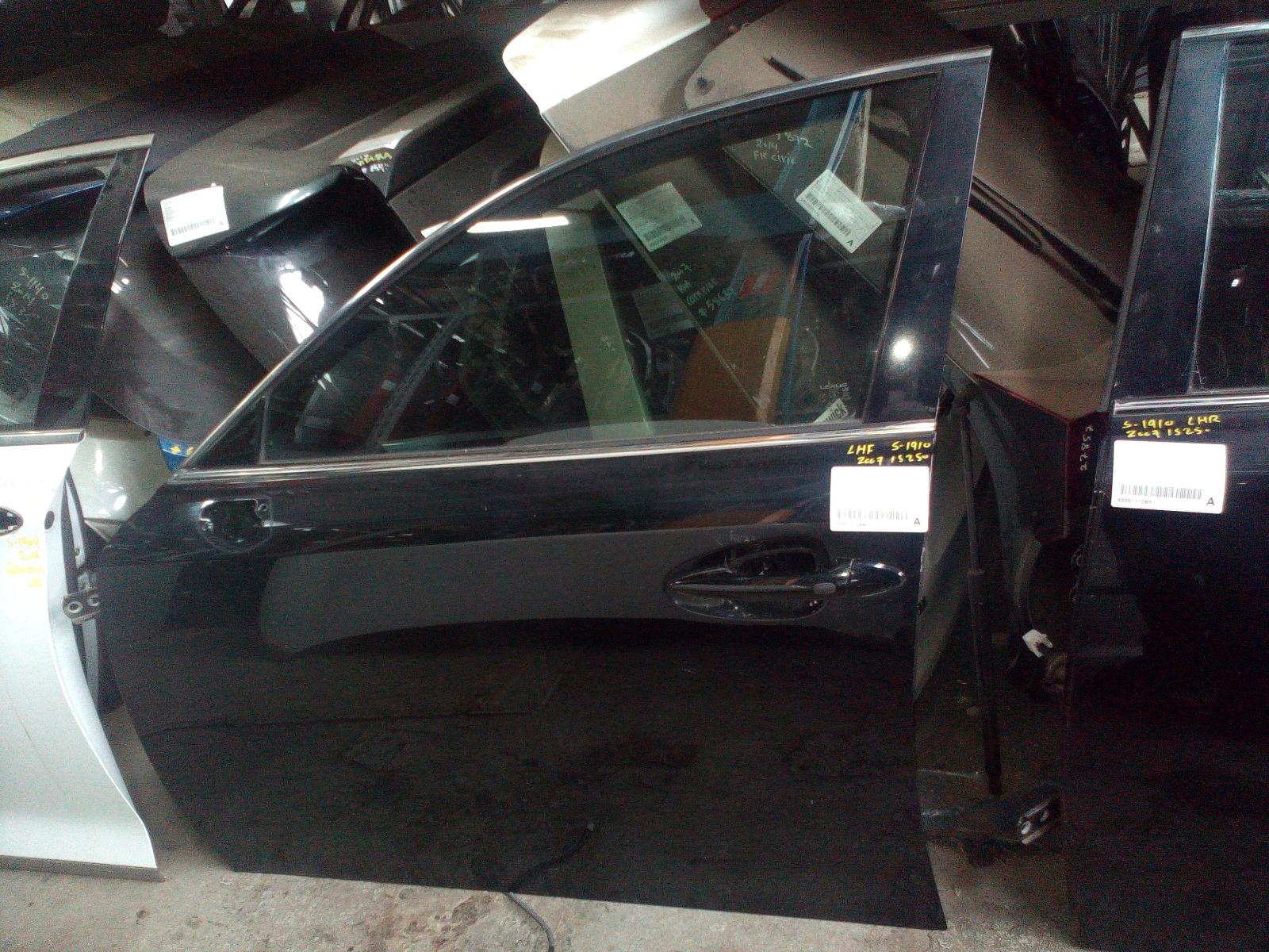 View Auto part Left Front Door Lexus Is250/is250c 2007