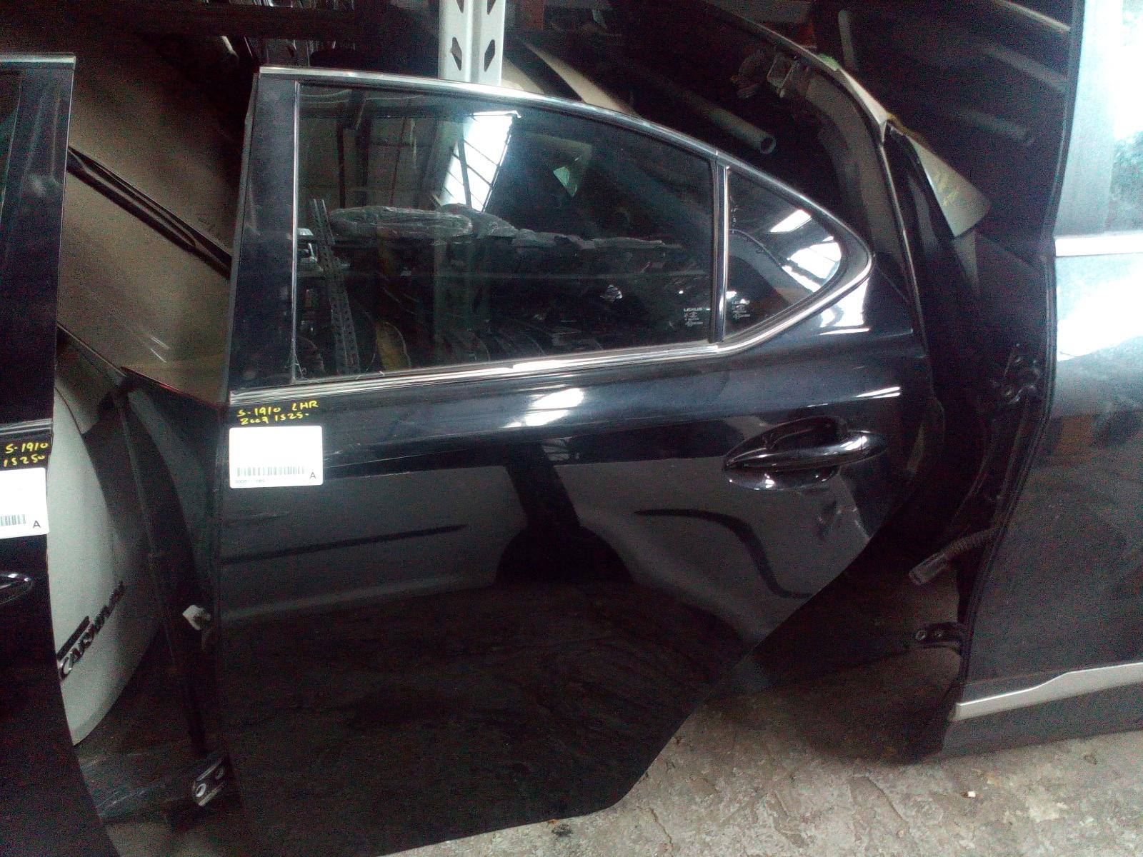 2007 Lexus Is250/is250c Left Rear Door/Sliding View Auto part Left Rear Door/Sliding Lexus Is250/is250c 2007