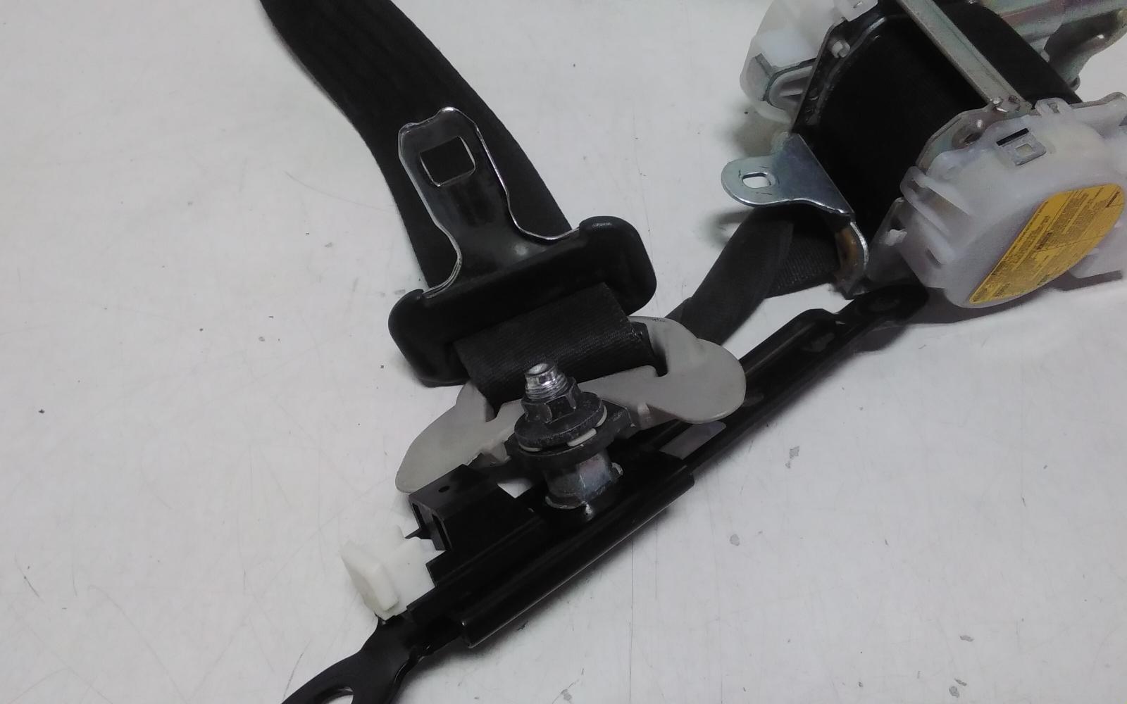 View Auto part Seatbelt/Stalk Lexus Is250/is250c 2007